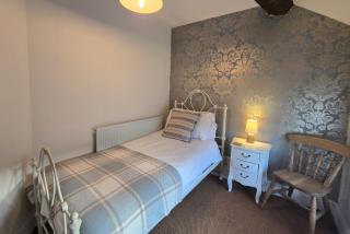 Bobbin Cottage, Ashford in the Water - 3