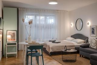 Central Apartment in Kaunas with Free Parking - 0