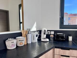 Superbe maison de plain pied à Saint Esteve - 1