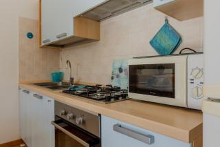 GuestHost - Lovely Villa with Garden - 9