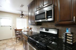 Comfy Pool Home,1/4 mile Walk To Disneyland - 0