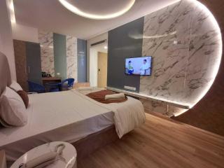 Palette The Moon Hotel Goa - 4