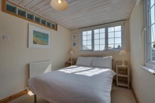 3 Crab Rock Dolphin - 3