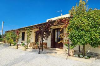 Villa Castelluccio Noto con piscina - 7