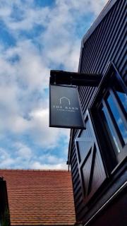 Stunning City Centre Loft near Goodwood - 7