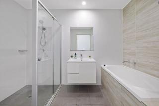 Skyview 2BR inCentral Burwood - 6