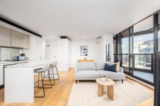 Skyline & Ocean View 2BR High Floor Residence, Near Marvel Stadium, Pool and Gym - 3