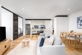 Skyline & Ocean View 2BR High Floor Residence, Near Marvel Stadium, Pool and Gym - 9