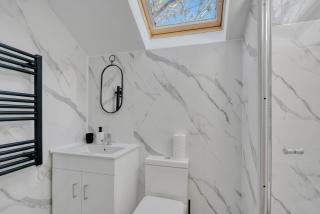 The Luxe Apartment - Bromley - 3