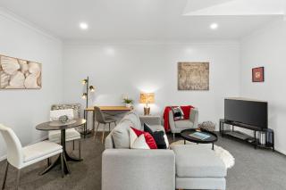 Heart of Hamilton Loft Apartment - 6