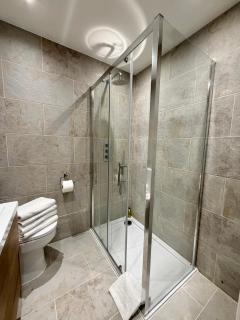 Stylish and Modern 1 Bedroom Flat in Pimlico - 2