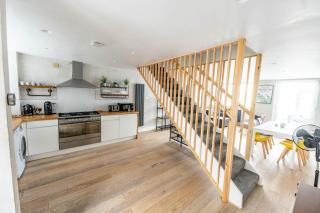 Secret Square View Apartment Pass The Keys - 1