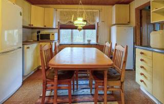 2 Bedroom Stunning Home In Värnamo - 4