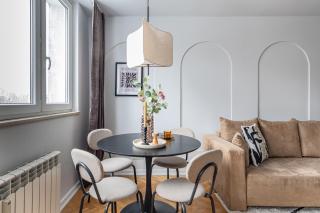 Mia Łazienki Park Two-Bedroom Apartment with Balcony - 9