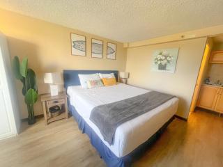 Happy Hawaiian Monarch Studio condo - 5