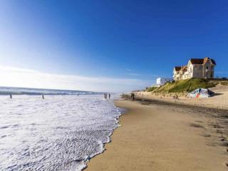 Sea View Family Escape - 5