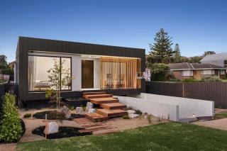 Elegant Sorrento Retreat with Pool and half Basket Ball Court - 9