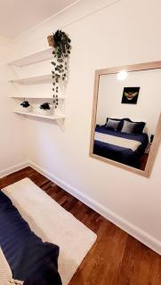 Entire house with garden 5 mins from the tube - 9