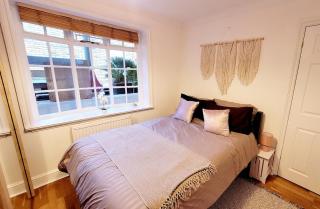 Entire house with garden 5 mins from the tube - 7