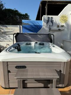 Lovely Villa Nico Playa Blanca, hot tub, communal pool - 9