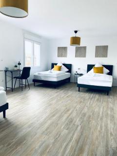 Komfortable XXL Teamsuite mit 1,20 Betten - Duisburg - 3