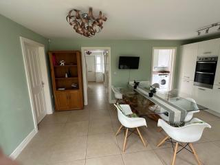 Oakham Haven: Modern 3-Bedroom Family Retreat - 6