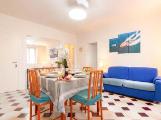 AQUARAMA - Lakefront Apartment with Pool Access & Free Parking - 7