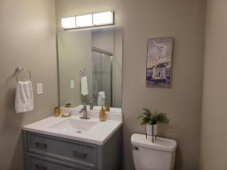 Midtown Hideaway - 5