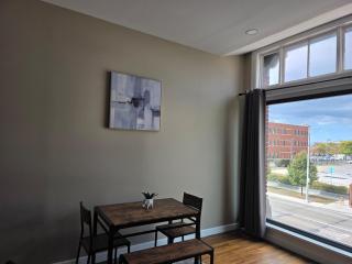 Midtown Hideaway - 8