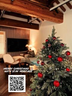 Jongno Hanok Family accommodation 3 rooms 2 bathrooms Dongmyo DDP Urban relaxation Gyeongbokgung Palace Modern Hanok Spacious deck Free luggage storage - 0