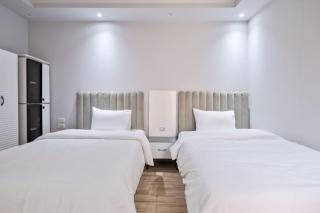 Bright 3-BR Apartment Stone Residence, New Cairo - 4