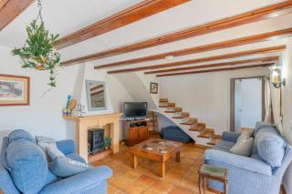 Tranquil Restored Farmhouse - 5