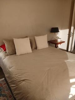 Amplia habitación con baño exclusivo - 3