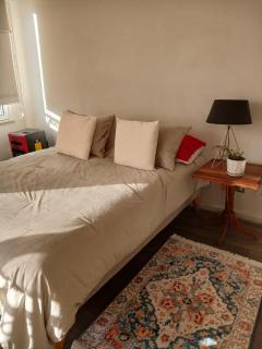 Amplia habitación con baño exclusivo - 1