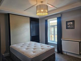 Tastefully decorated modern home - 3