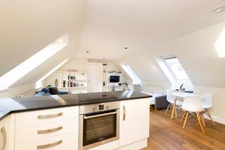 JOIVY Lovely Flats in Edinburgh City Centre - 3