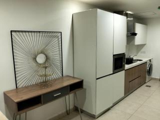 Luxury Goldcrest apartments - Lahore - 7