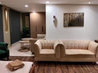 Luxury Goldcrest apartments - Lahore - 4