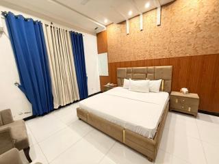 Sky Lodge Guest House - 3