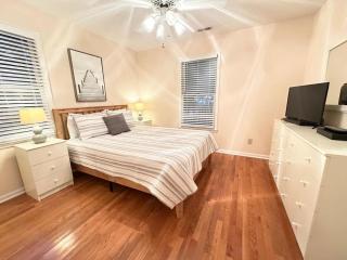 A Some Place Special Minutes to Beach Sleeps 10 - 9