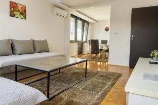 Green Riverside Apartment - 8