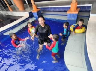 The Dharma Lovina - Mountain, Sea & Sunset View - Private Villa w Starlink - 5br - 5