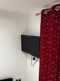 Cozy Private Room in Bedford, Perfect for Solo Travellers - 5