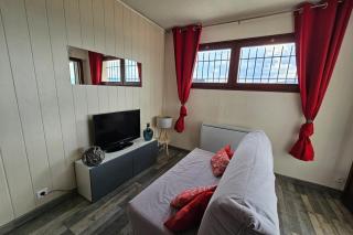 Cozy one-bedroom apartment with veranda and parking - 8