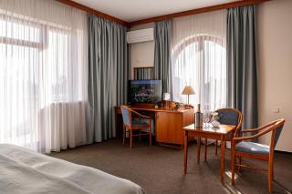 April hotel Panorama - 5