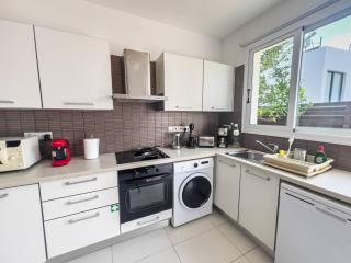 Villa Melinda - Beach & Pool Retreat - 2