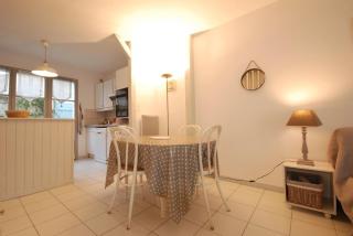 330 Carnot 8 - Plein centre-village - 8