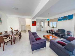 Pierre 9 Villa - Private Pool, Jacuzzi, Seaview - 4