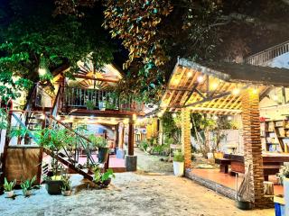 Nhà Sàn Bên Suối - 0