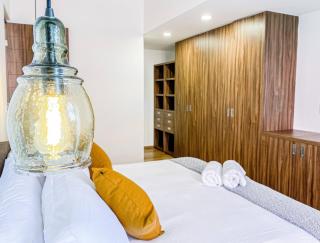 Luxurious and centric 3BD with pool and gym - 3